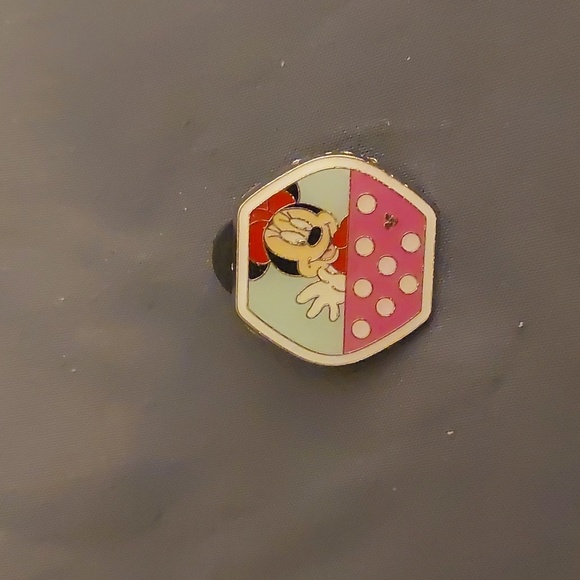 Disney | Jewelry | Disney Minnie Mouse Pin | Poshmark